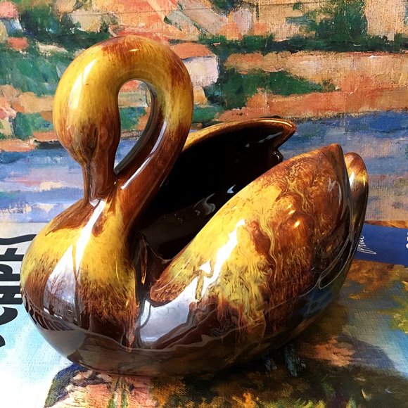 Vintage Blue Mountain Pottery Swan Planter - Picture 1 of 6
